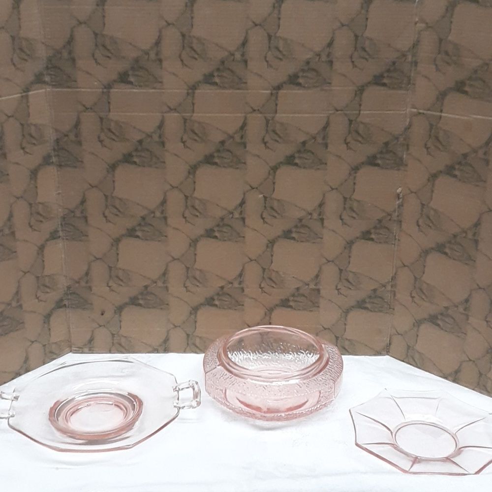 Vintage Fostoria pink depression glass powder/rose bowl tray & plate